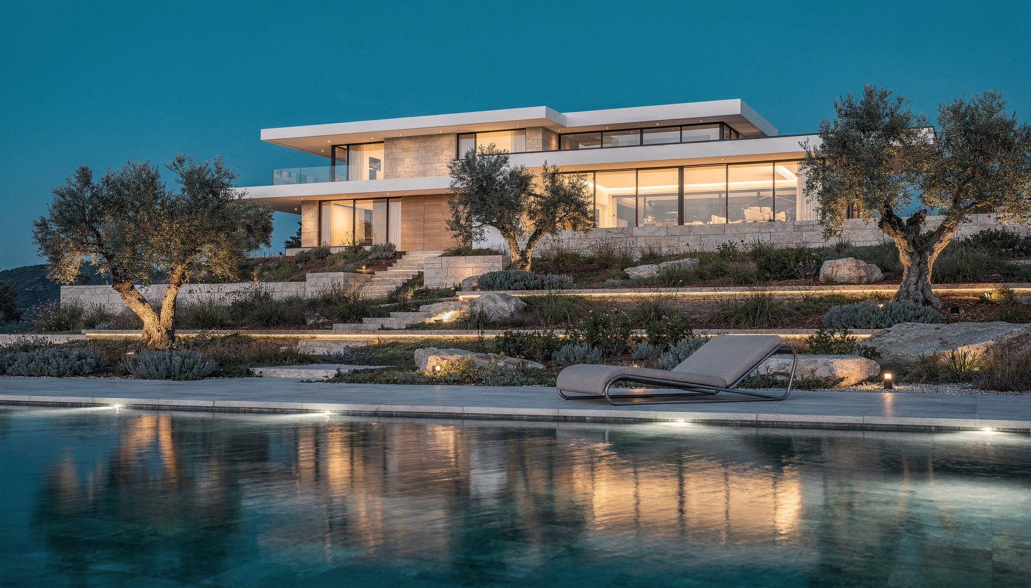 Lüks villa — mavi saat dış cephe, havuz, modern mimari kompozisyonu